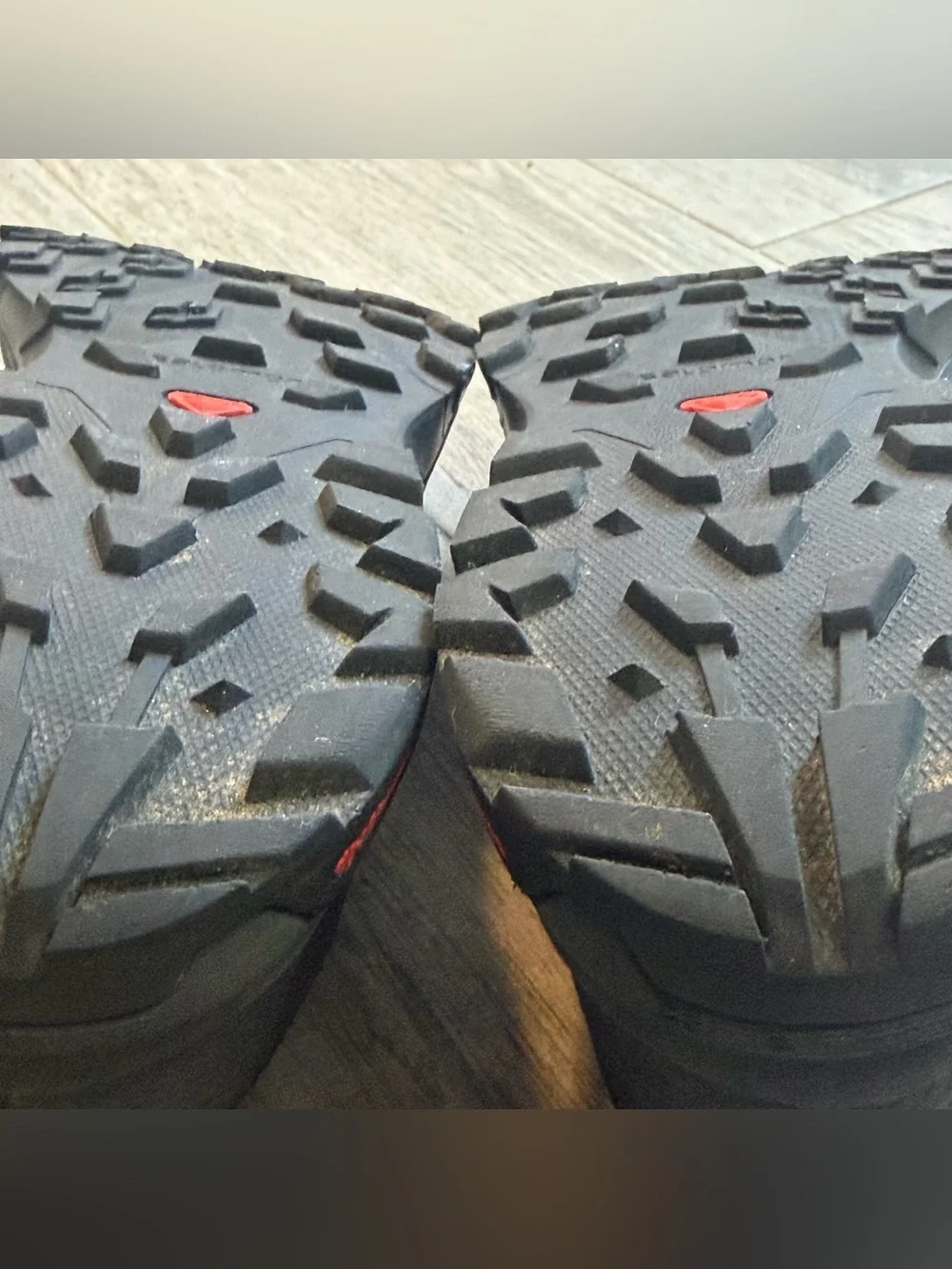 Salomon outline gtx